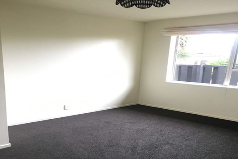 Photo of property in 1/62a Mackenzie Avenue, Woolston, Christchurch, 8023
