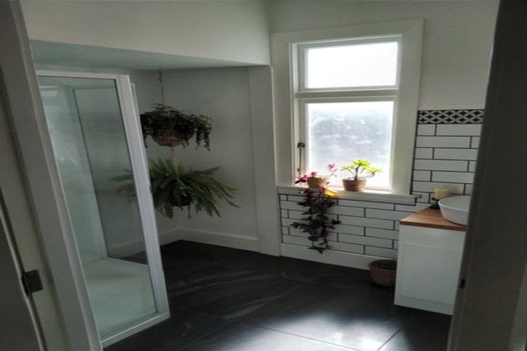 Photo of property in 24 Nixon Street, Tinwald, Ashburton, 7700