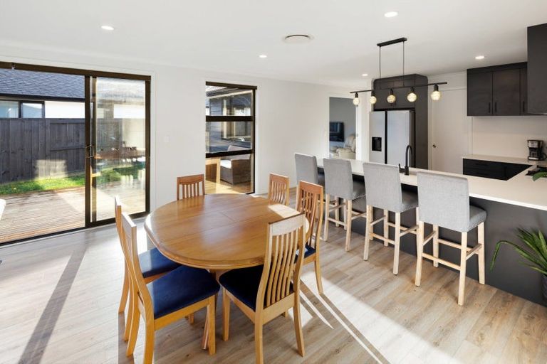 Photo of property in 13 Sydney Place, Flagstaff, Hamilton, 3210