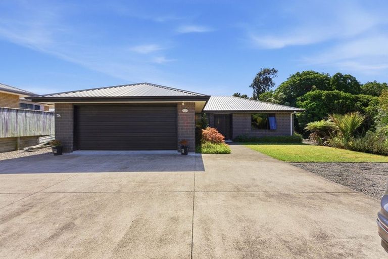 Photo of property in 7a Pipitea Place, Whalers Gate, New Plymouth, 4310