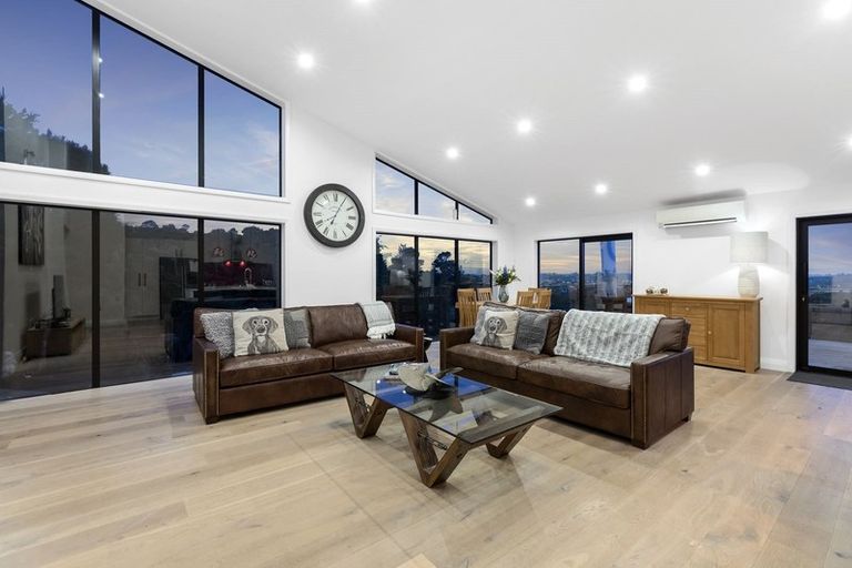 Photo of property in 393 Paremoremo Road, Paremoremo, Auckland, 0632