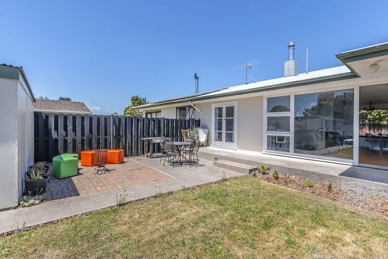 Photo of property in 2/55 Edward Street, Rangiora, 7400