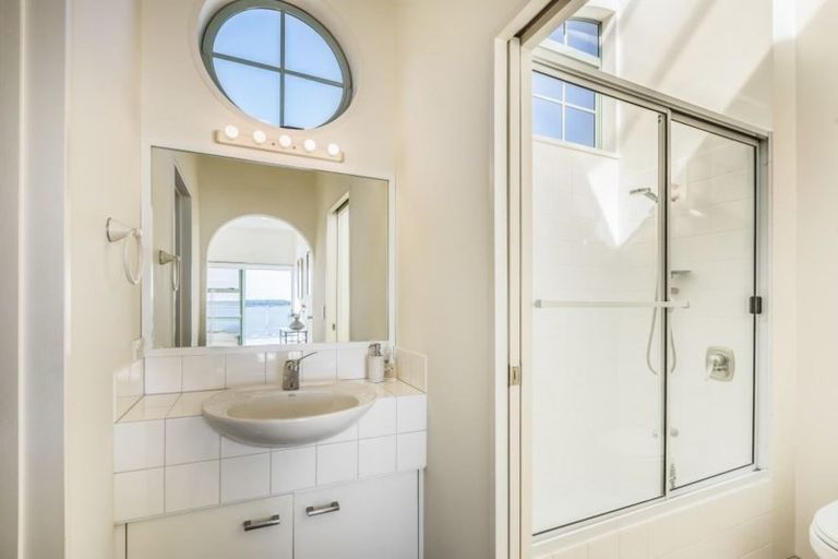 Photo of property in 1/53 Churchill Road, Murrays Bay, Auckland, 0630