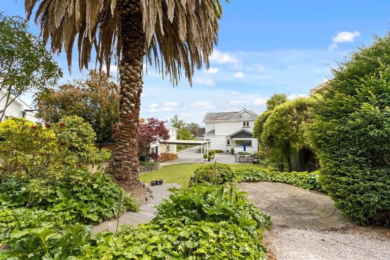 Photo of property in 22 Main Road, Mount Pleasant, Christchurch, 8081