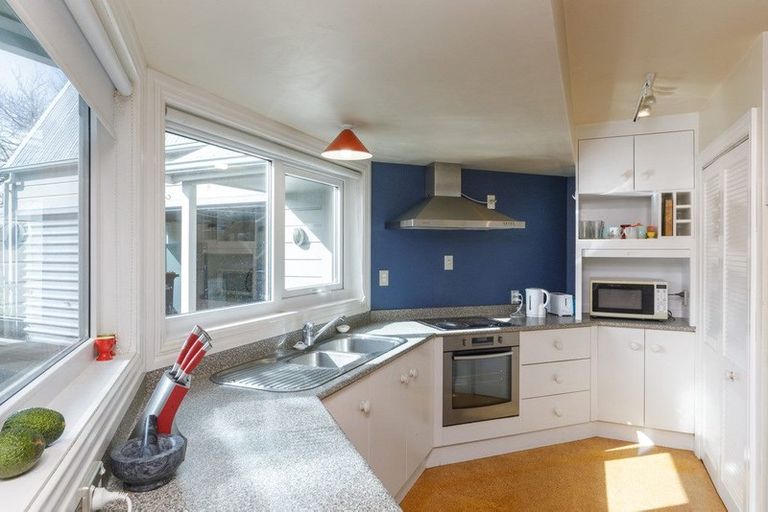 Photo of property in 27 Springdale Grove, Fitzherbert, Palmerston North, 4410