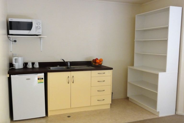 Photo of property in 35 Jones Crescent, Melville, Hamilton, 3206