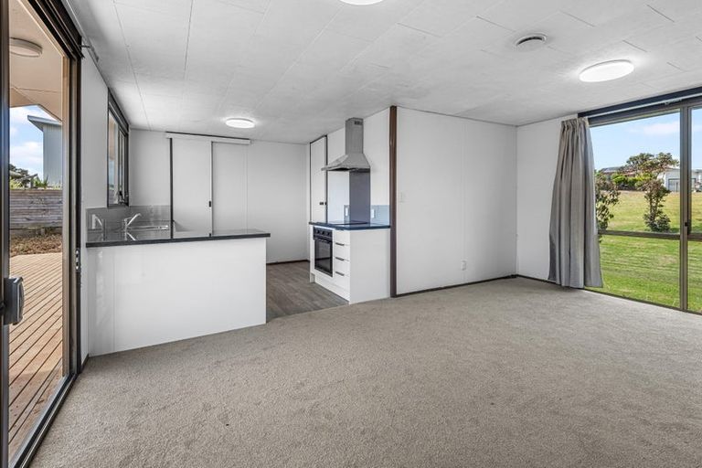 Photo of property in 9 Sunset Way, Ruakaka, 0116