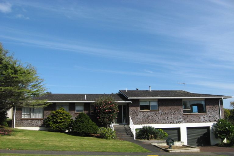 Photo of property in 16 Tiverton Crescent, Whalers Gate, New Plymouth, 4310