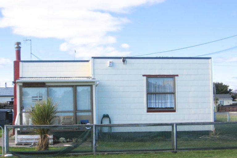 Photo of property in 9 Thomas Place, Foxton Beach, Foxton, 4815
