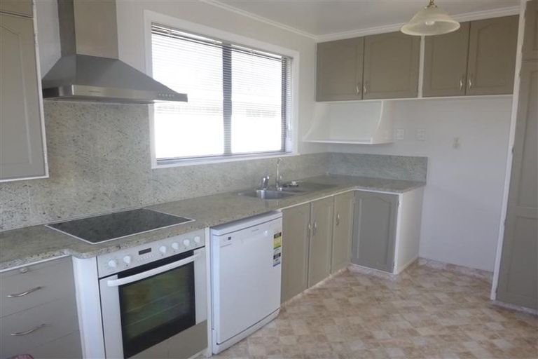 Photo of property in 41 Wai-iti Crescent, Woburn, Lower Hutt, 5010