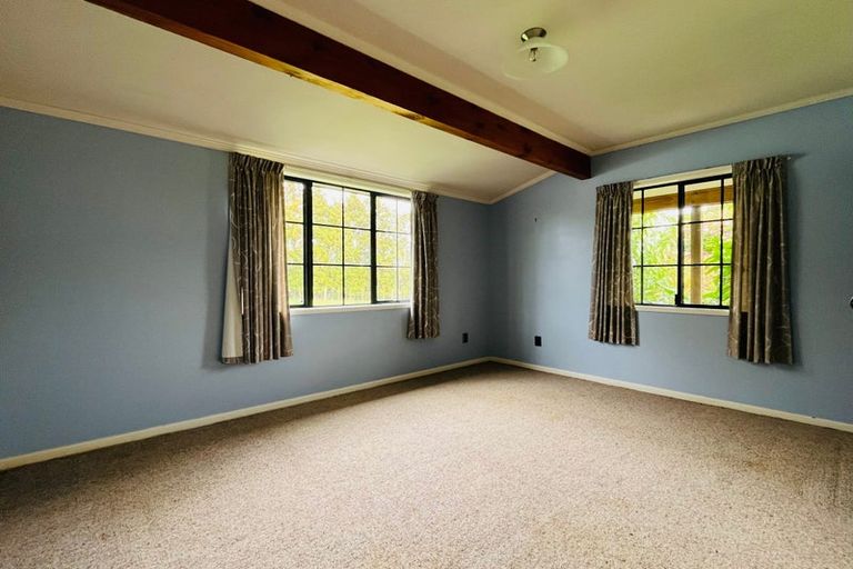 Photo of property in 233 Waihoehoe Road, Drury, 2577