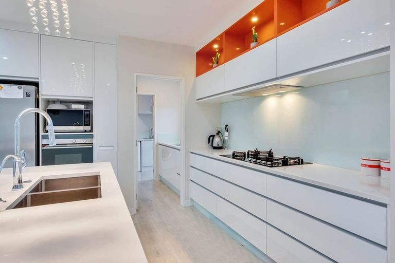 Photo of property in 92 Babich Road North, Ranui, Auckland, 0612