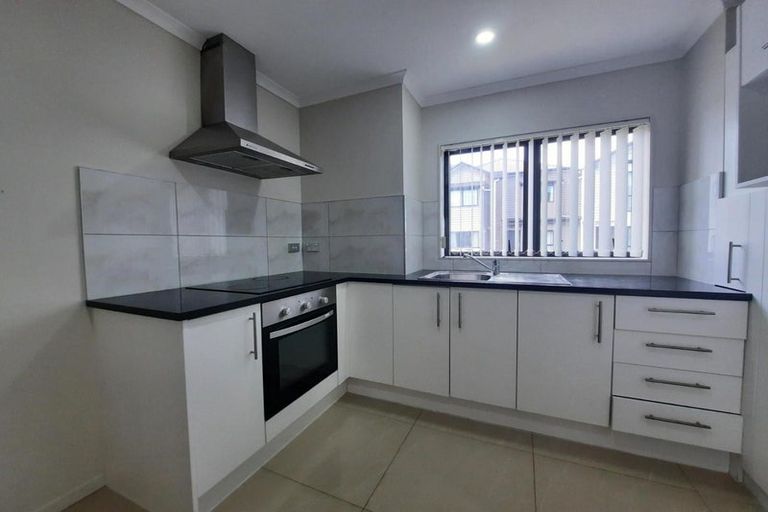 Photo of property in 18 Wallson Crescent, Wiri, Auckland, 2104