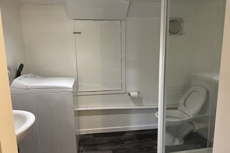 Photo of property in 9 William Souter Street, Forrest Hill, Auckland, 0620