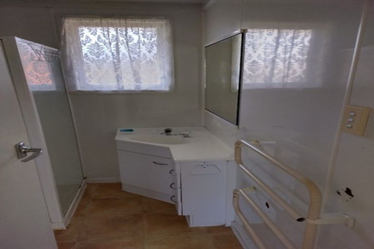 Photo of property in 5 Wroughton Crescent, Otara, Auckland, 2023