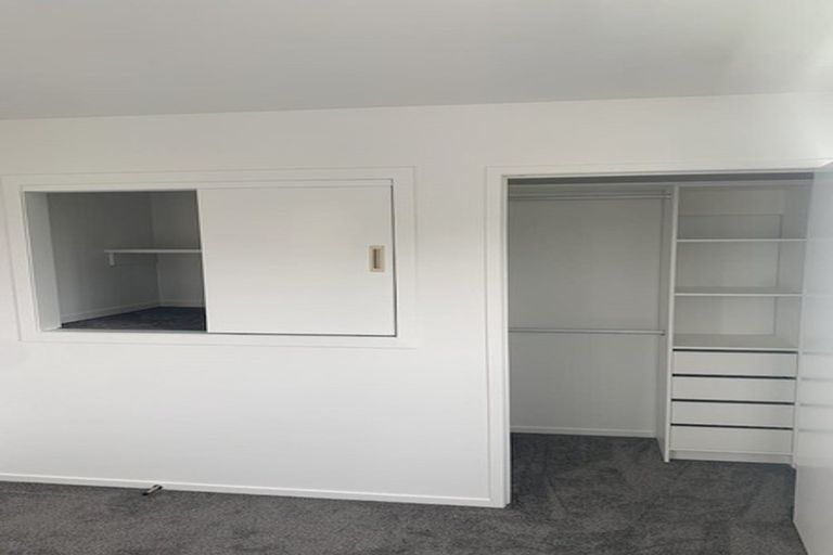 Photo of property in 1/2 Jadewynn Drive, Massey, Auckland, 0614