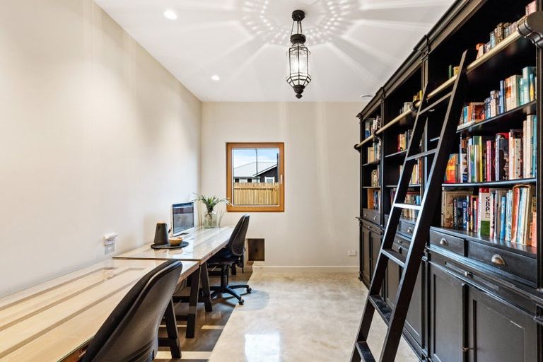 Photo of property in 2 Rich Rise, Havelock North, 4130