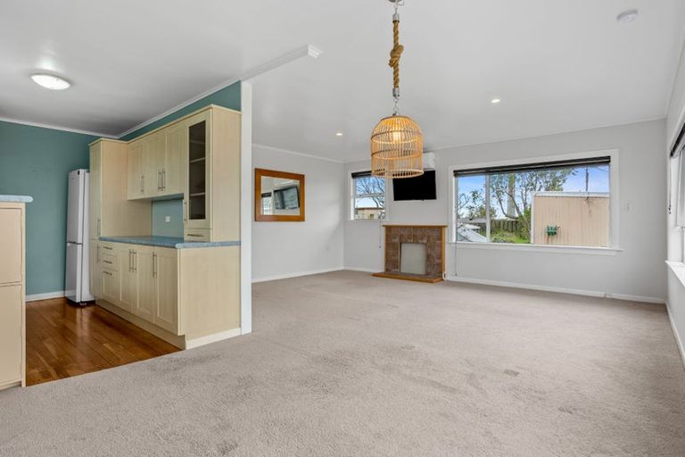 Photo of property in 1/57 Deep Creek Road, Waiake, Auckland, 0630