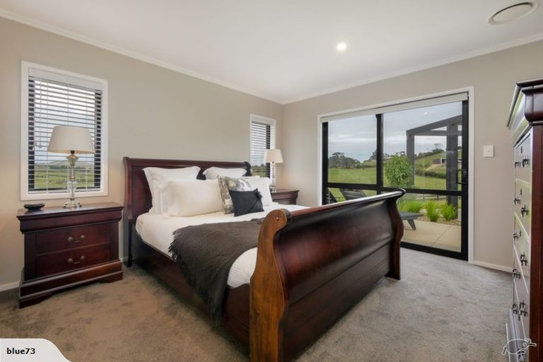 Photo of property in 24 Medhurst Road North, Bombay, 2675