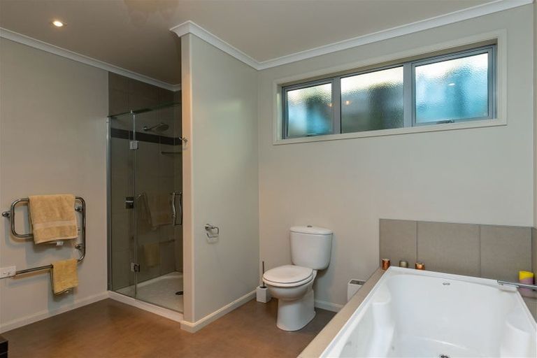 Photo of property in 7 Collins Place, Picton, 7220