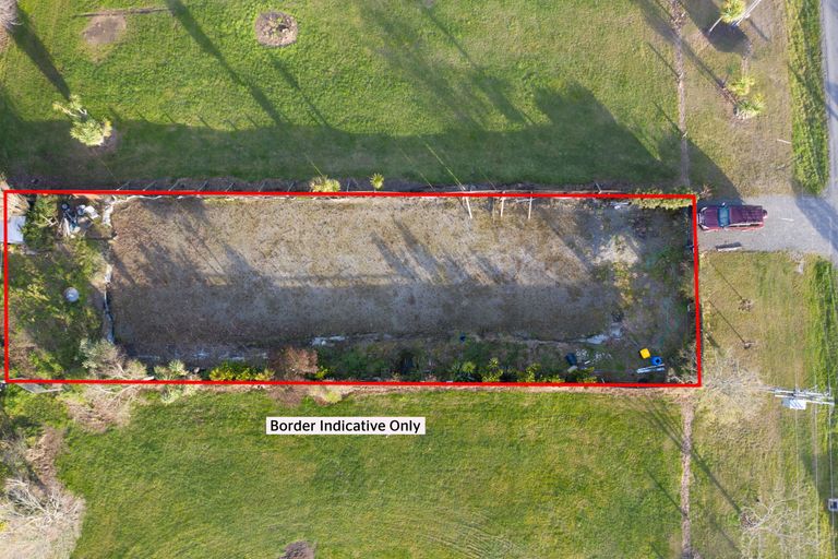 Photo of property in 22 Featherstone Avenue, Kairaki, 7630