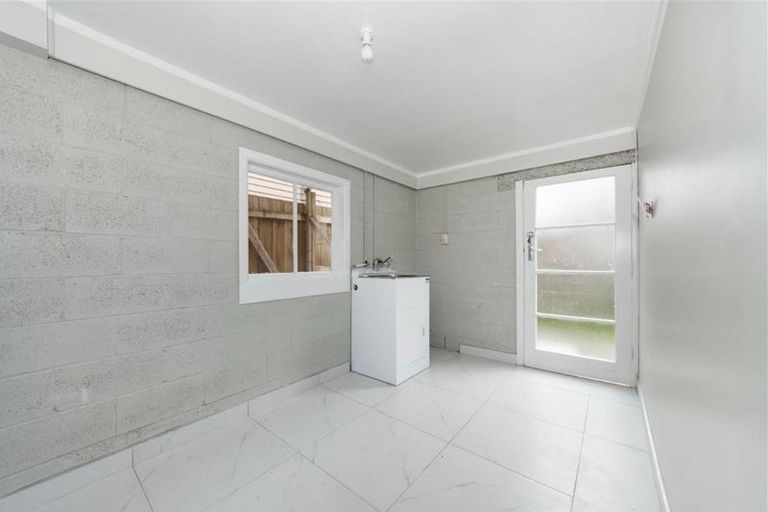 Photo of property in 4 Kelkirk Street, Kelston, Auckland, 0602