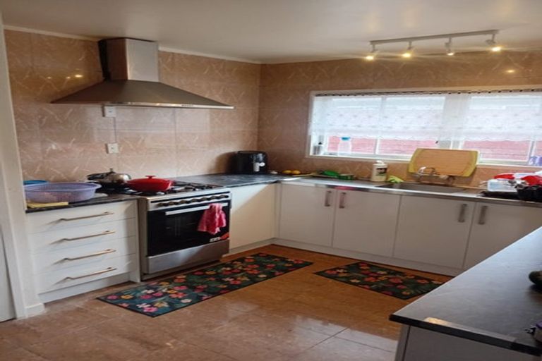 Photo of property in 17 Meadowcourt Drive, Manukau, Auckland, 2025