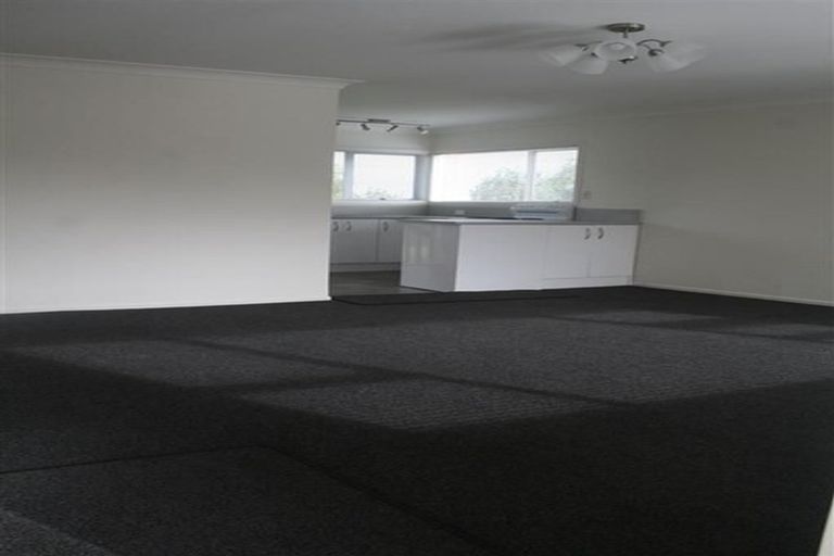 Photo of property in 18a Brian Crescent, Stanmore Bay, Whangaparaoa, 0932