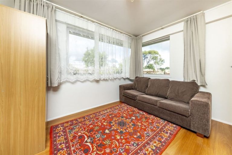 Photo of property in 2/67 Edgewater Drive, Pakuranga, Auckland, 2010