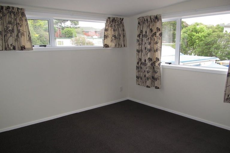 Photo of property in 16c Lincoln Avenue, Tawa, Wellington, 5028