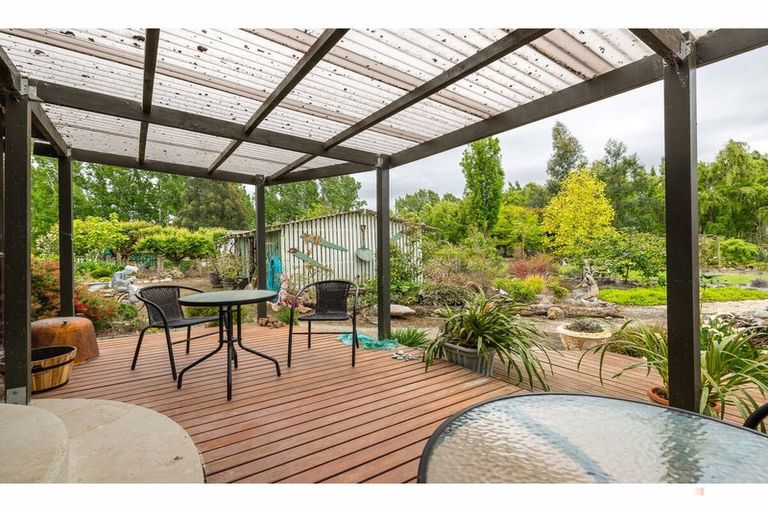 Photo of property in 92 Timaru Road, Waimate, 7924