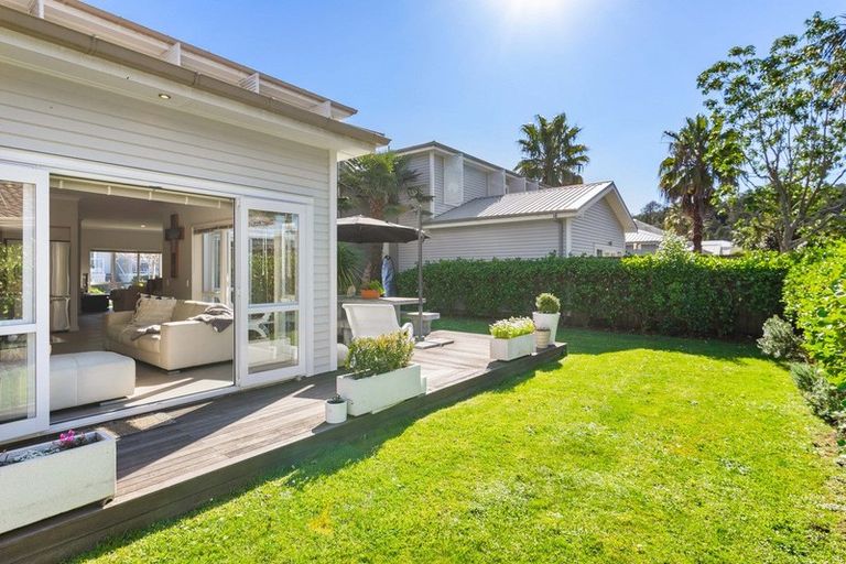 Photo of property in 8 Kensington Drive, Orewa, 0931