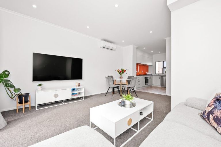 Photo of property in 9 Aston Crescent, Wallaceville, Upper Hutt, 5018