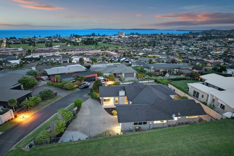 Photo of property in 23 Manhattan Rise, Orewa, 0931