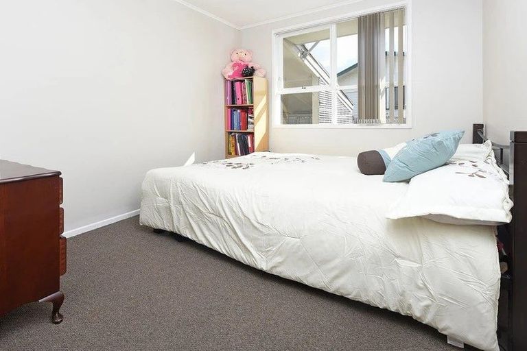 Photo of property in 35 Steven Street, Mangere East, Auckland, 2024