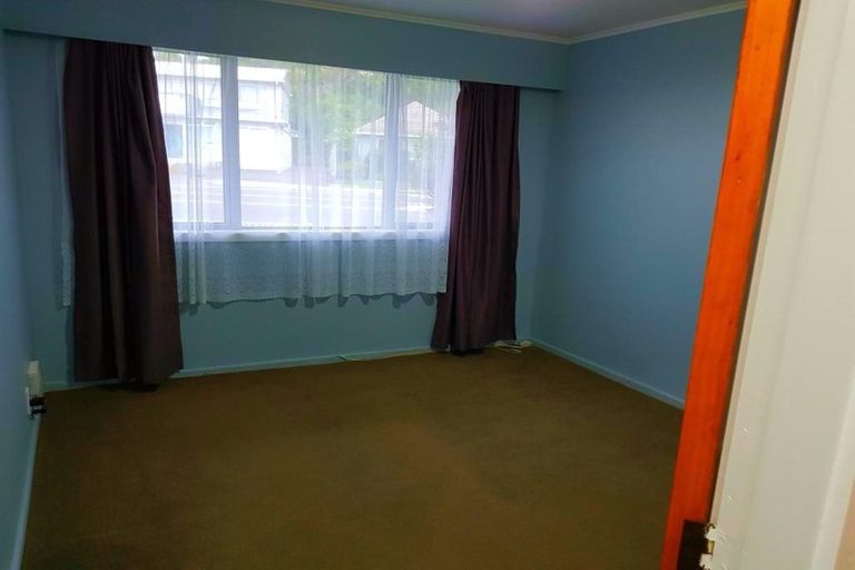 Photo of property in 3/246 Main Road, Tawa, Wellington, 5028