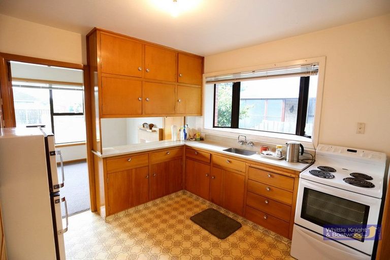 Photo of property in 18 Lochee Road, Upper Riccarton, Christchurch, 8041