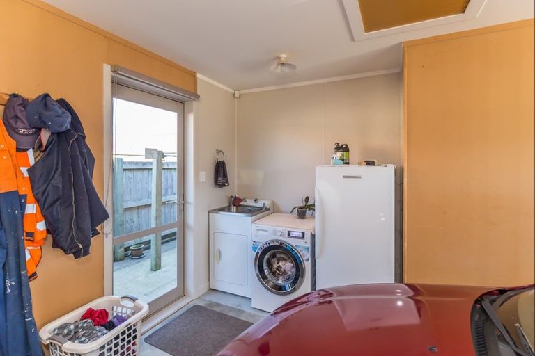 Photo of property in 29 Barry Curtis Place, Levin, 5510