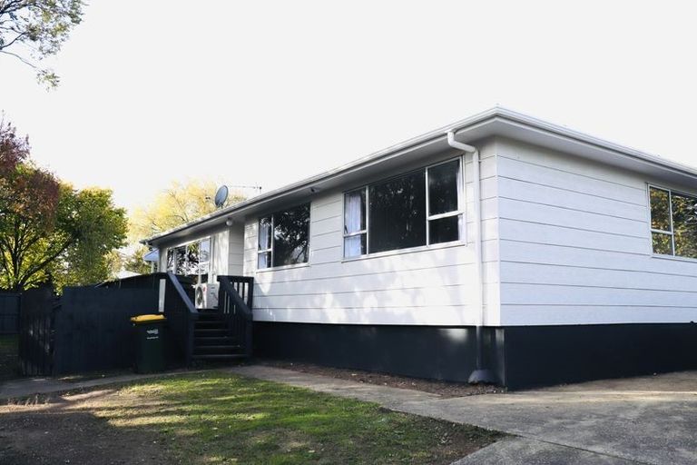 Photo of property in 14 Chantal Place, Red Hill, Papakura, 2110