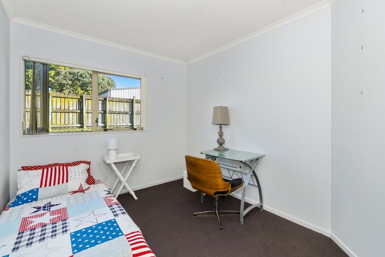 Photo of property in 70c Kayes Road, Pukekohe, 2120
