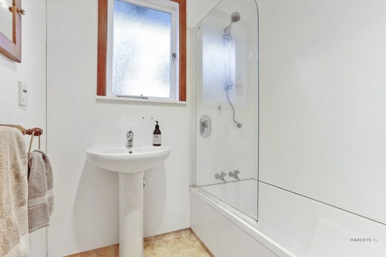 Photo of property in 115 Captain Scott Road, Glen Eden, Auckland, 0602