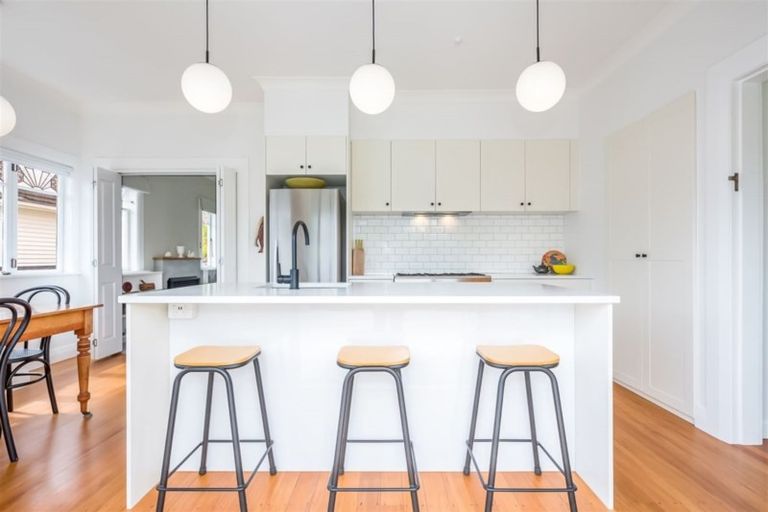 Photo of property in 24 Hart Avenue, Boulcott, Lower Hutt, 5011