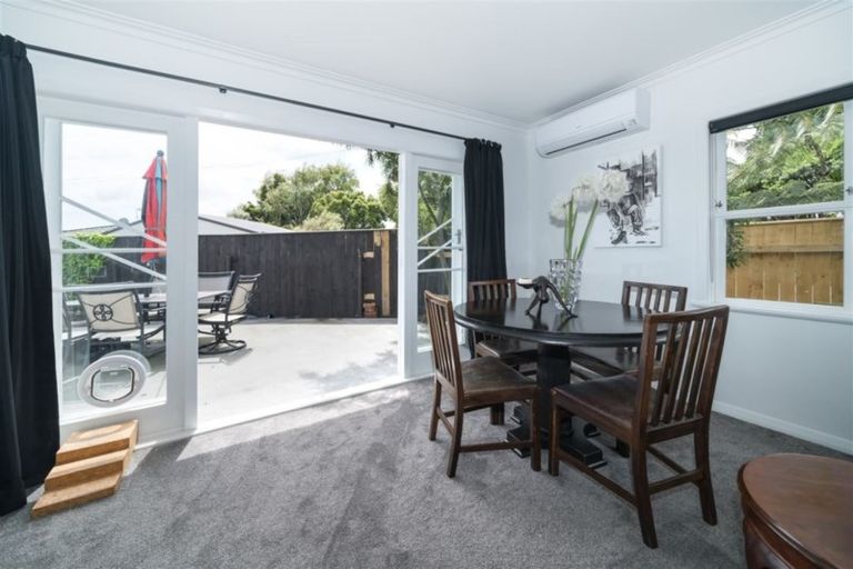 Photo of property in 27 Stirling Crescent, Hokowhitu, Palmerston North, 4410