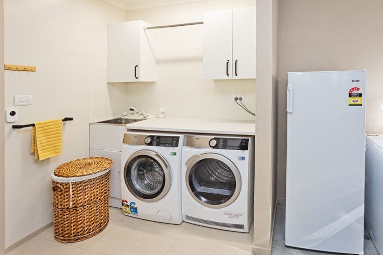 Photo of property in 65 Oteramika Road, Rockdale, Invercargill, 9812