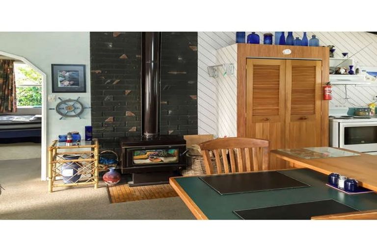 Photo of property in 69 Koputara Road, Himatangi Beach, Foxton, 4891