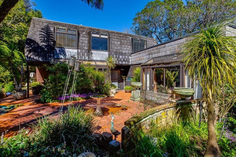 Photo of property in 11a Taumaru Avenue, Lowry Bay, Lower Hutt, 5013