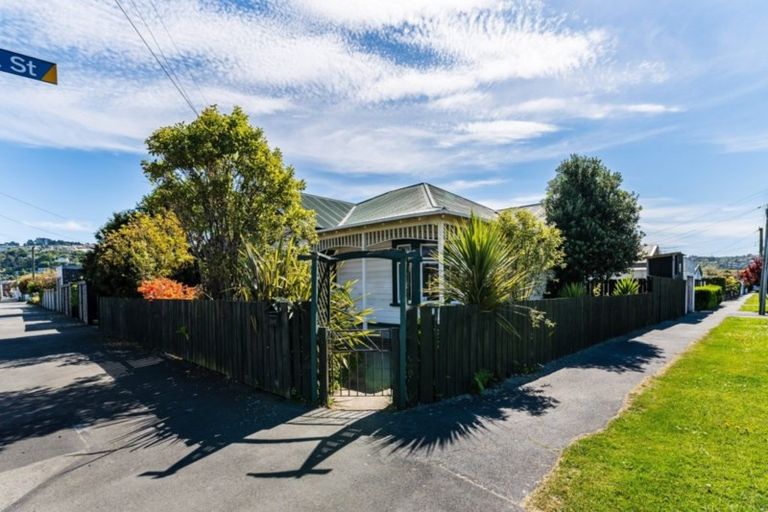 Photo of property in 104 Richardson Street, Saint Kilda, Dunedin, 9012