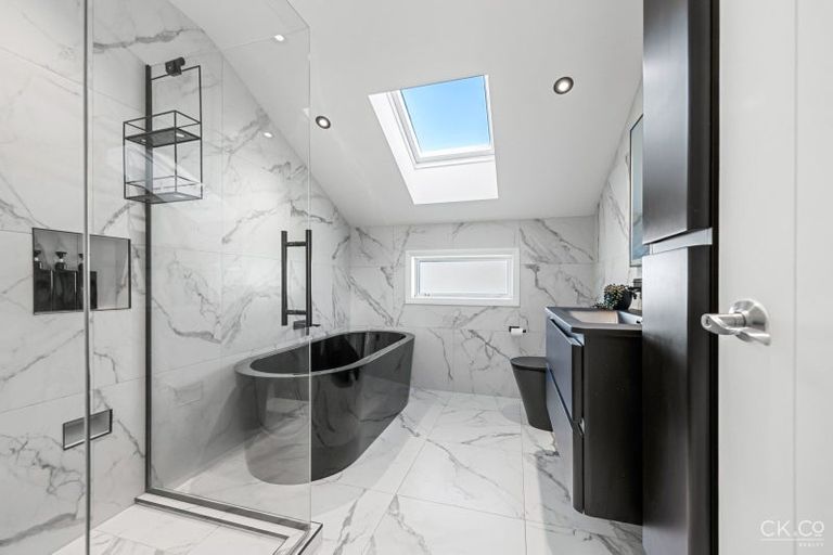 Photo of property in 20 Saint James Avenue, Boulcott, Lower Hutt, 5011