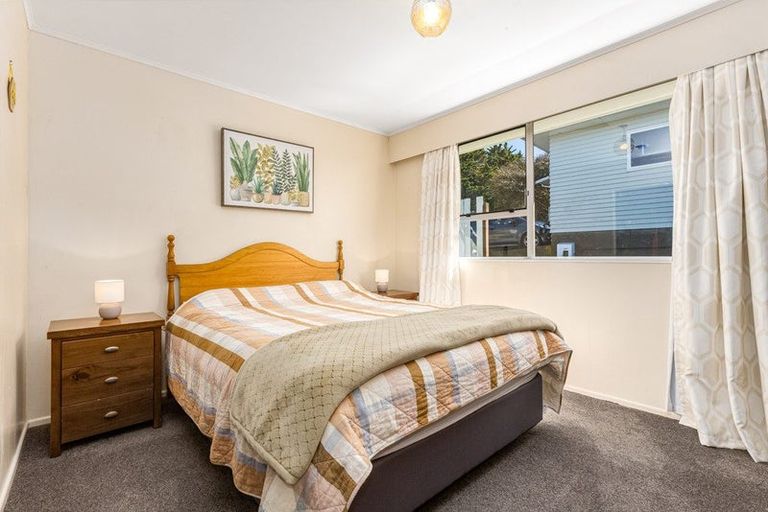 Photo of property in 1/26 Rajkot Terrace, Broadmeadows, Wellington, 6035