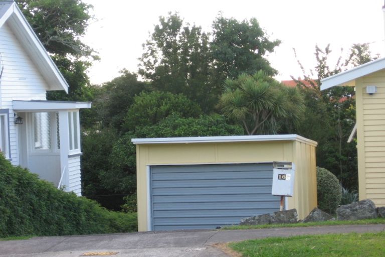 Photo of property in 16 Weston Avenue, Mount Albert, Auckland, 1025